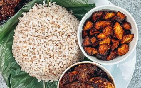 Ofada Rice & Ayamase